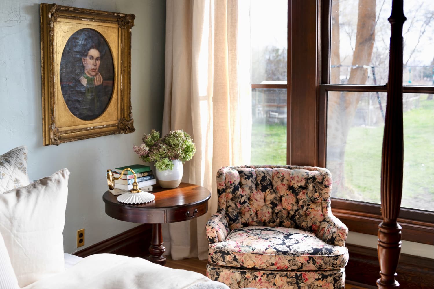 How to Turn Linen Flat Sheets Into Affordable Curtains Apartment Therapy